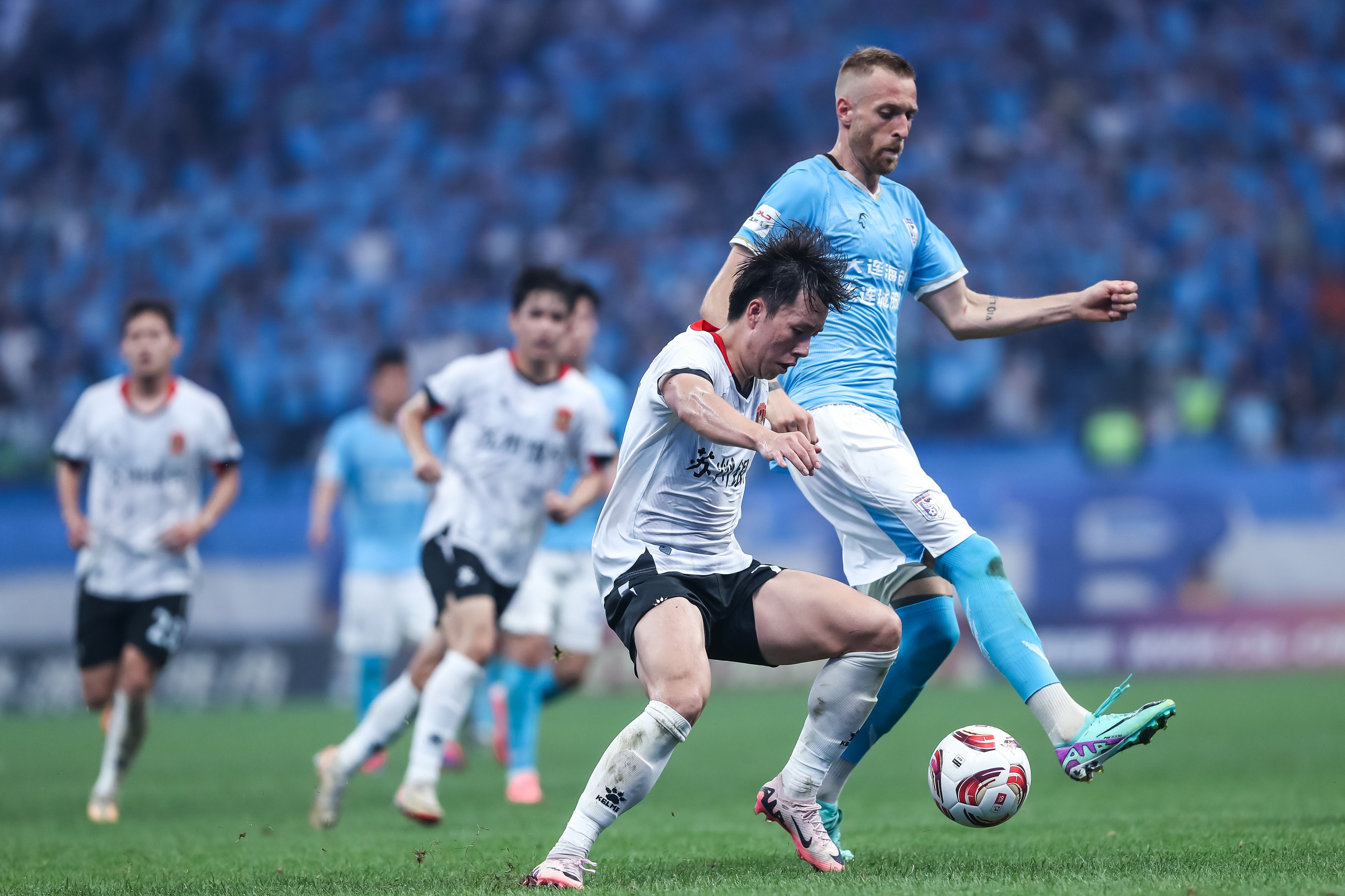 开云APP-球员备战顶级对抗赛,迎接国际挑战的是谁